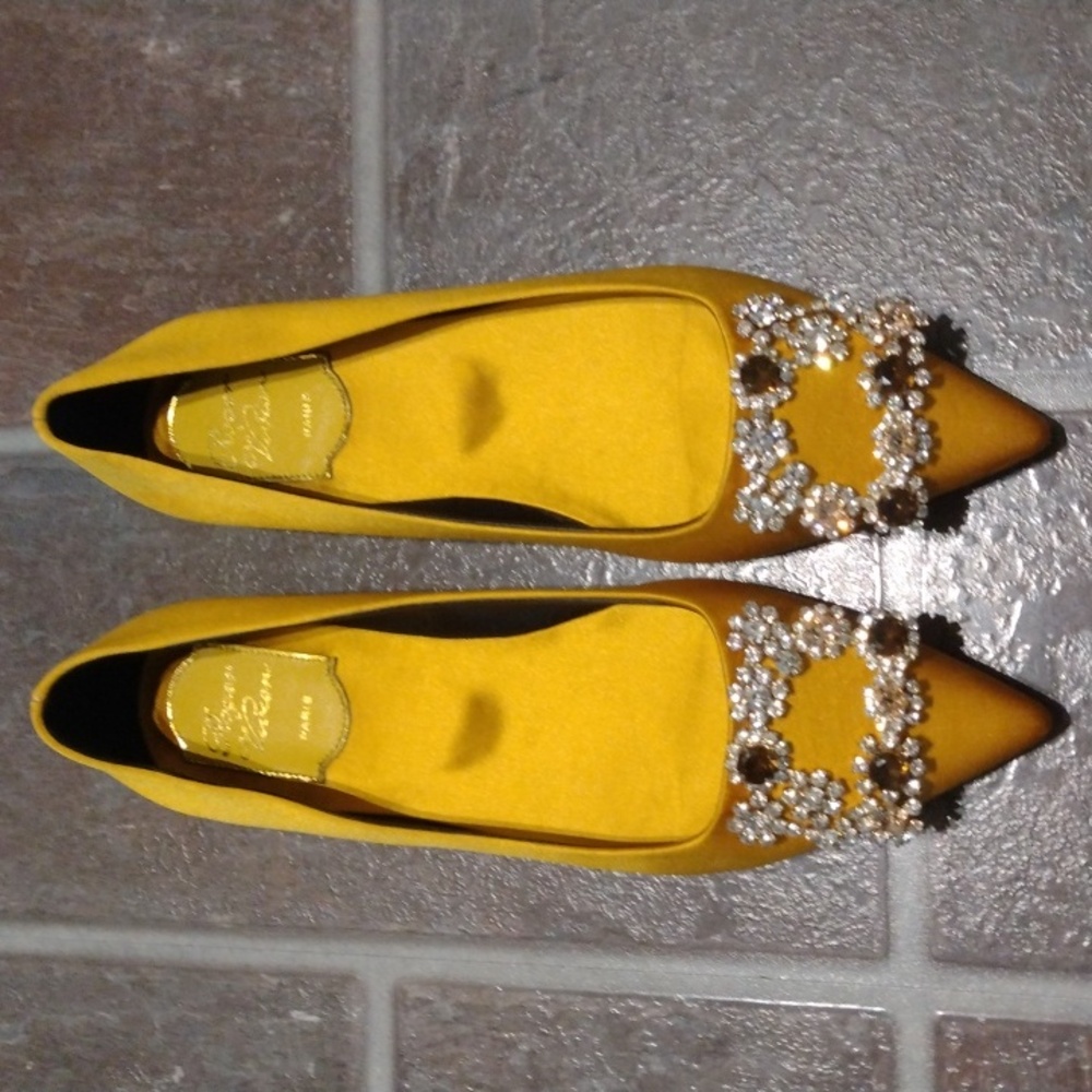 Roger Vivier Flower Strass Crystal embellishment Satin Ginger yellow flat Size35
